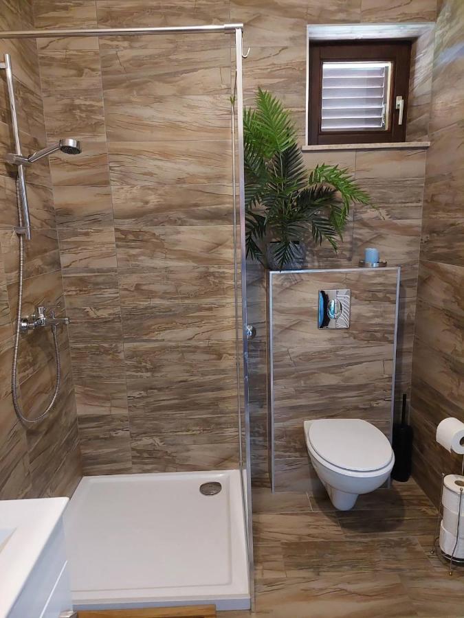 Апартаменты Apartman Hana Дрежник Град Экстерьер фото