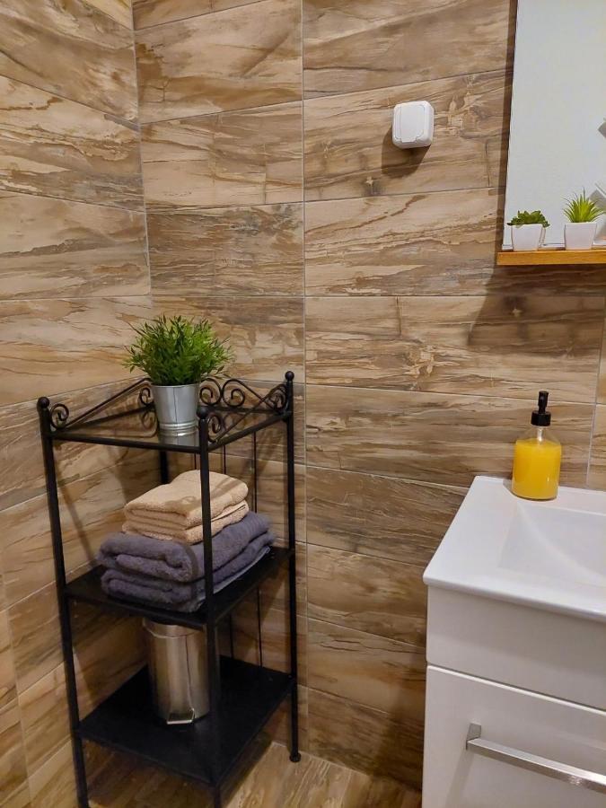 Апартаменты Apartman Hana Дрежник Град Экстерьер фото