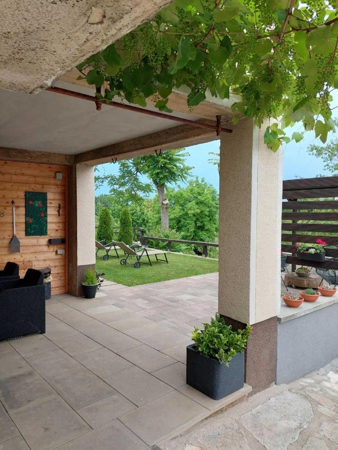 Апартаменты Apartman Hana Дрежник Град Экстерьер фото